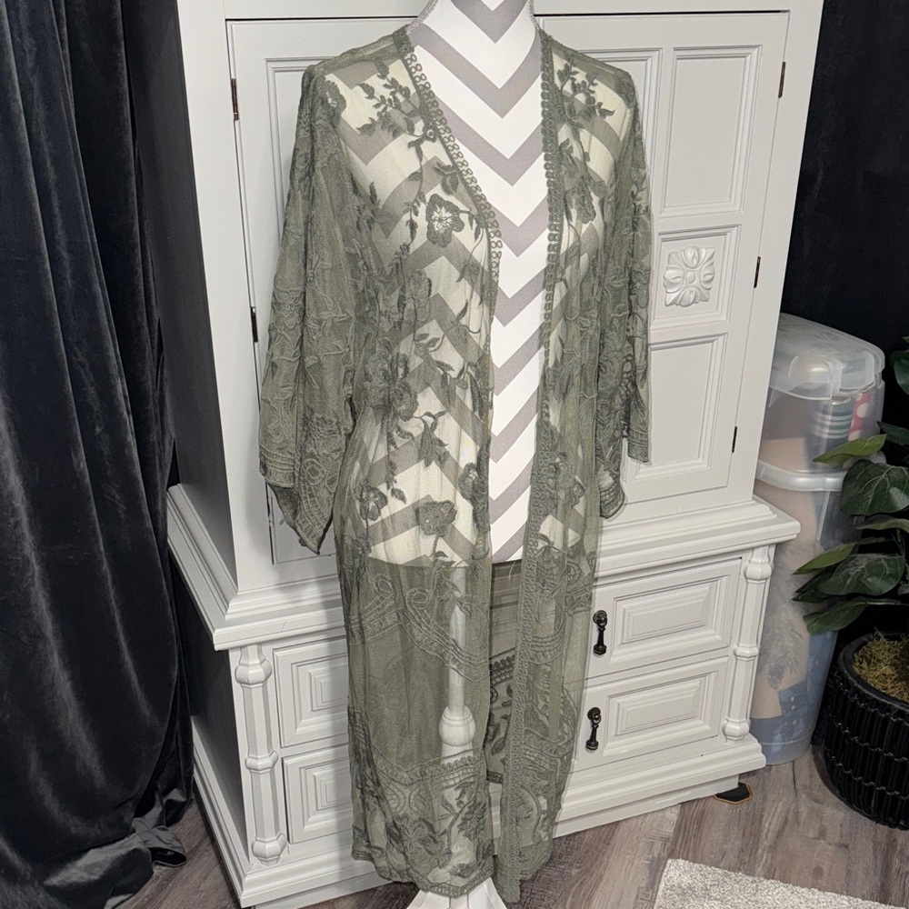 She & Sky Sheer Olive Green Lace Kimono Size S/M